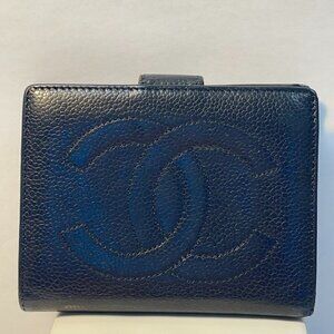 CHANEL Series 3 (1994-1996) Black Caviar Leather Compact Bifold Wallet-Preowned